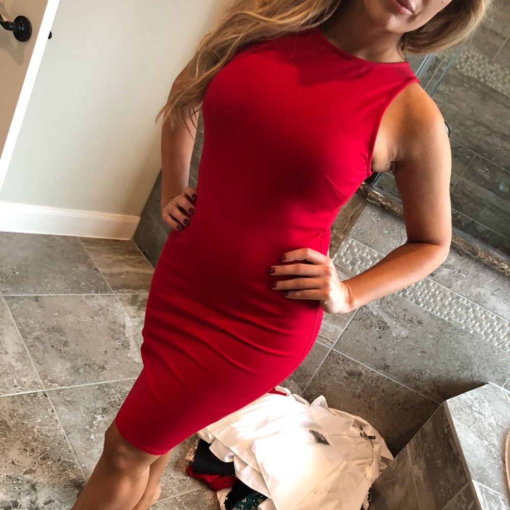 Fitted red dress